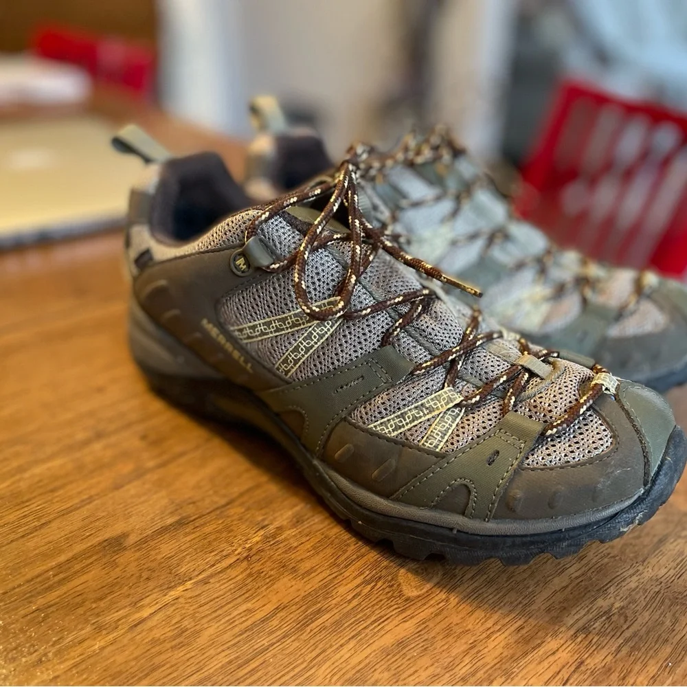 Merrell Brindle Waterproof hiking shoes